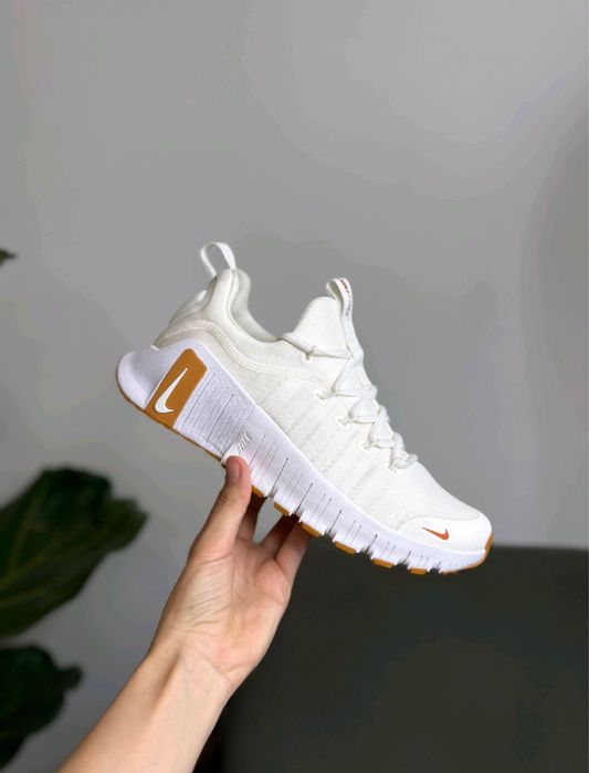 Кросівки Nike Free Metcon 6 DV3949-300 для спортзалу ідеальні