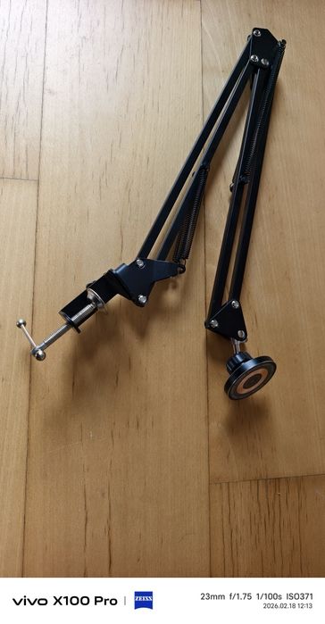 Suporte de Mesa Articulado com Carregamento Wireless 15W (MagSafe)