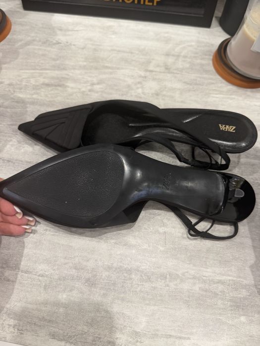 Новые туфли Zara