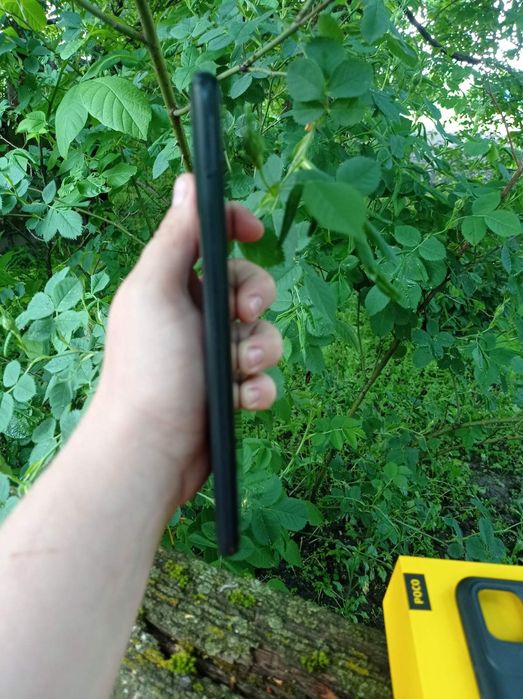 СРОЧНО продам телефон Poco c40