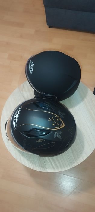 Vendo dois capacetes semi-novo