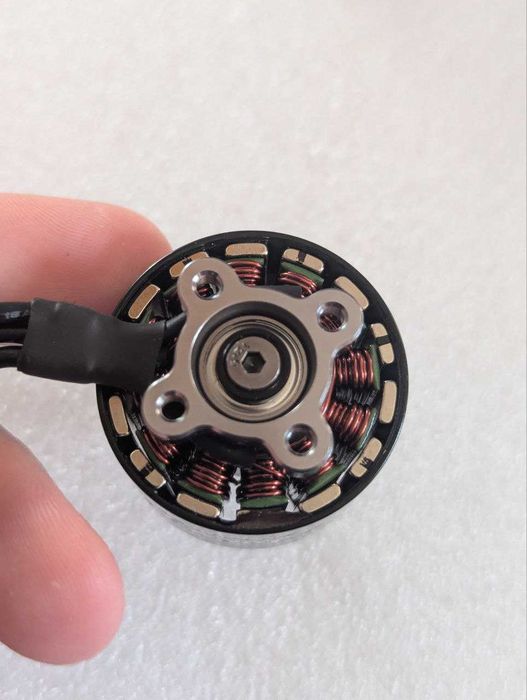 Мотори BrotherHobby Avenger 2816 для дронів (3×810KV + 1×1050KV)