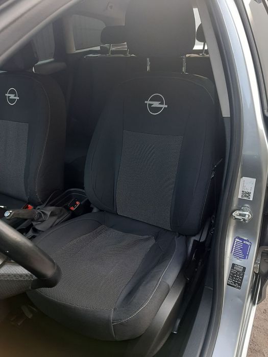 Сімейна Opel Astra j