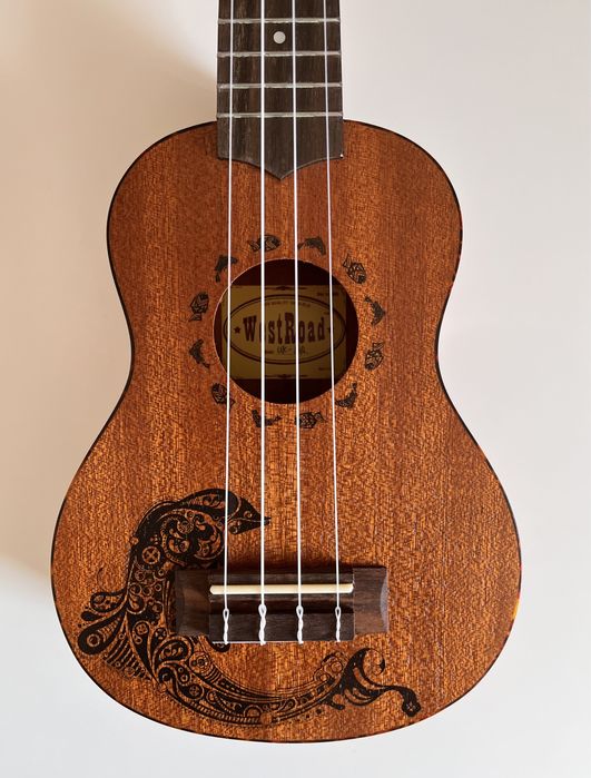 Ukulele WestRoad z pokrowcem