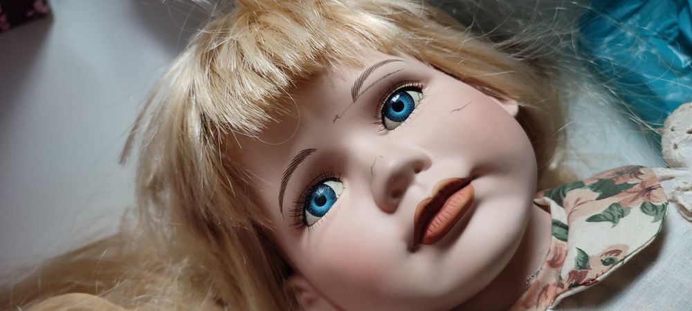 Duża porcelanowa lalka kolekcjonerska sygnowana unikat