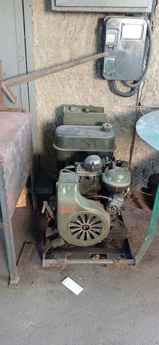 Генератор армійський