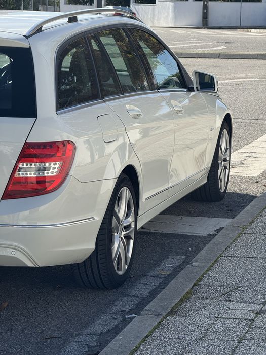 Vendo mercedes c220d ano 2011/12 foto 2