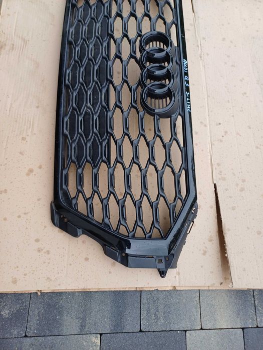grill audi q3 83a s-line 83f85.3651 rok 2018-