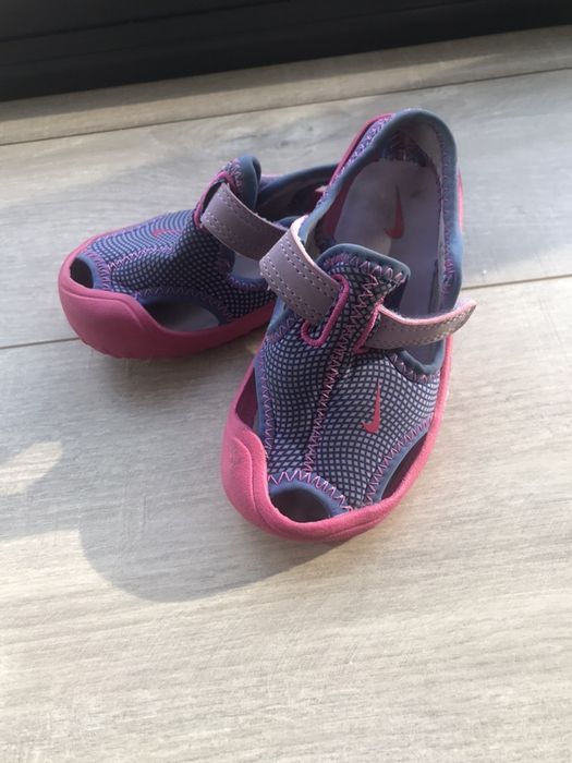 Nike sandałki dziecięce rozmiar 21