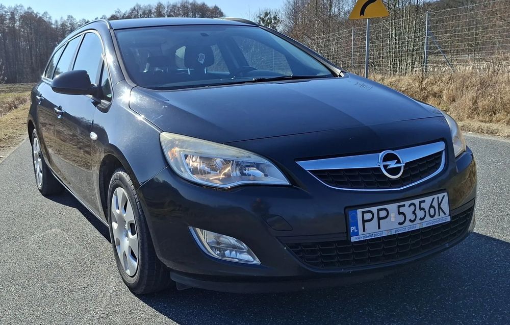 Opel Astra 1.7 cdti 110km 2011r.