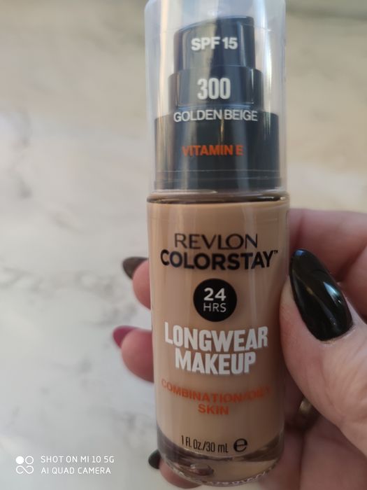 Podkład Revlon 300
