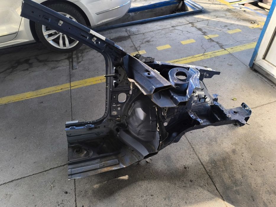 Кузов четверть левая пассат B8 uas