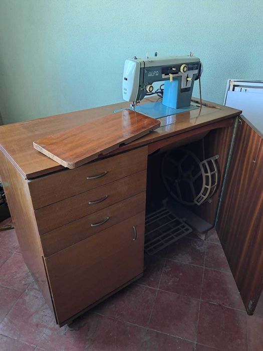 Máquina Costura - Alfa Alfamatic 109