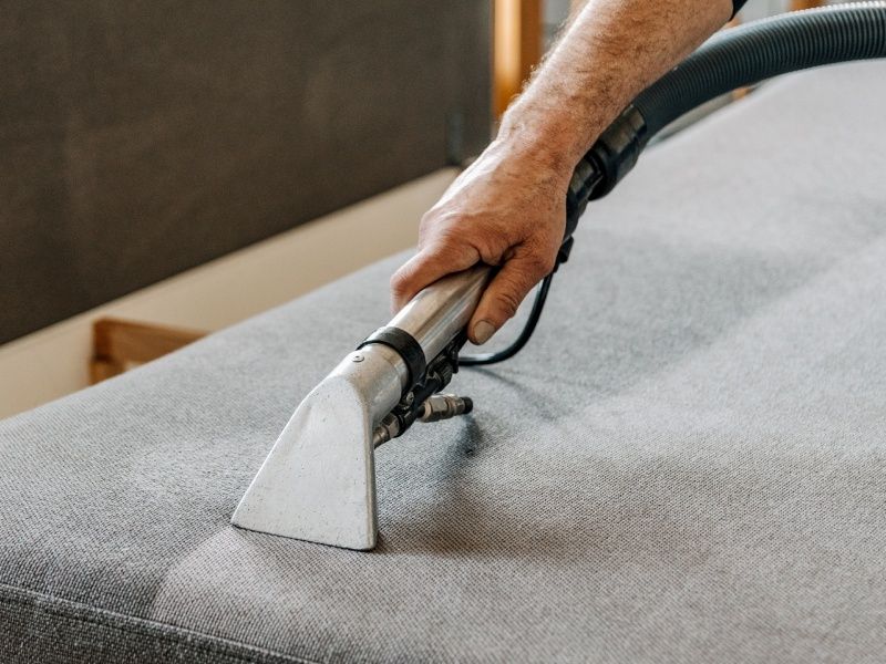 Limpeza e impermeabilizações de sofás colchões e carpetes