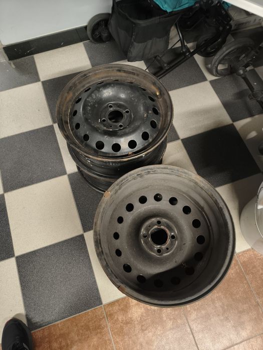 Sprzedam felgi stalowe renault