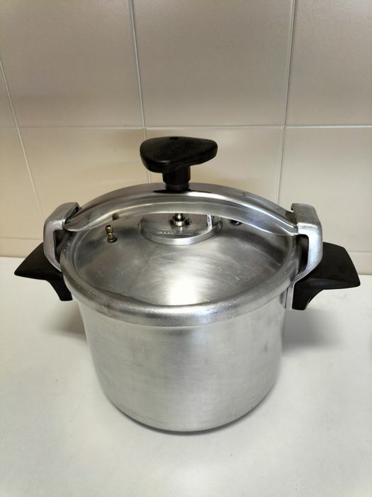 Vendo panela de pressão