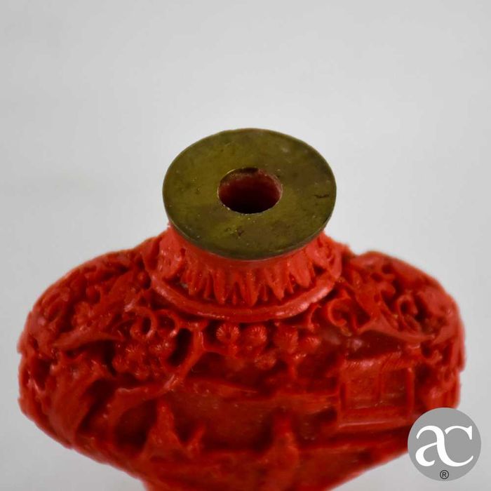 Frasco de Rapé (snuff bottle) laca Cinnabar, 1ª metade séc. XX, nº 2