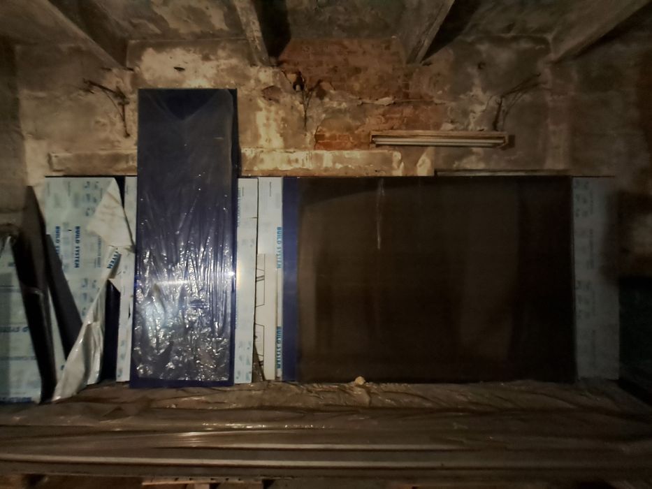 Полікарбонат 8 мм, 6 мм. В шматках і листом.