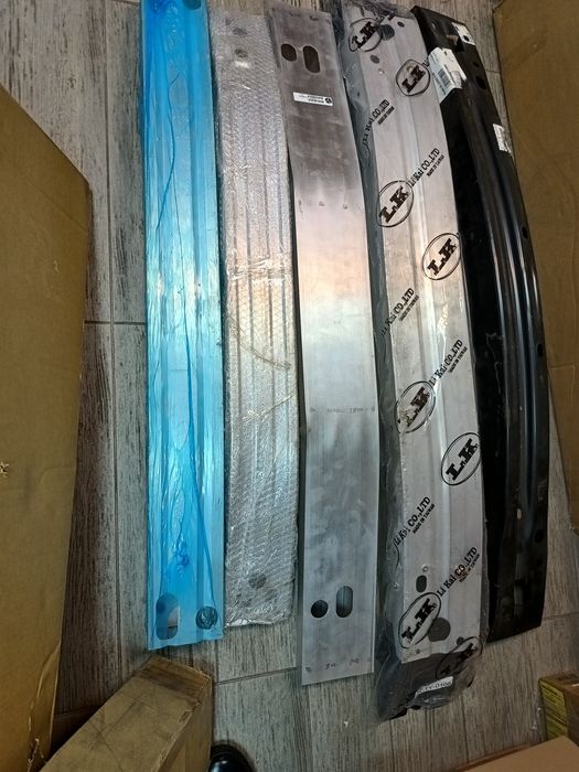 Усилитель бампера Camry 70 Lexus ES NX RX RAV 4 Venza