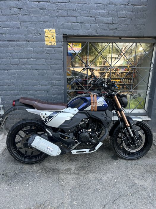 Продам мотоцикл Lifan KPM 200