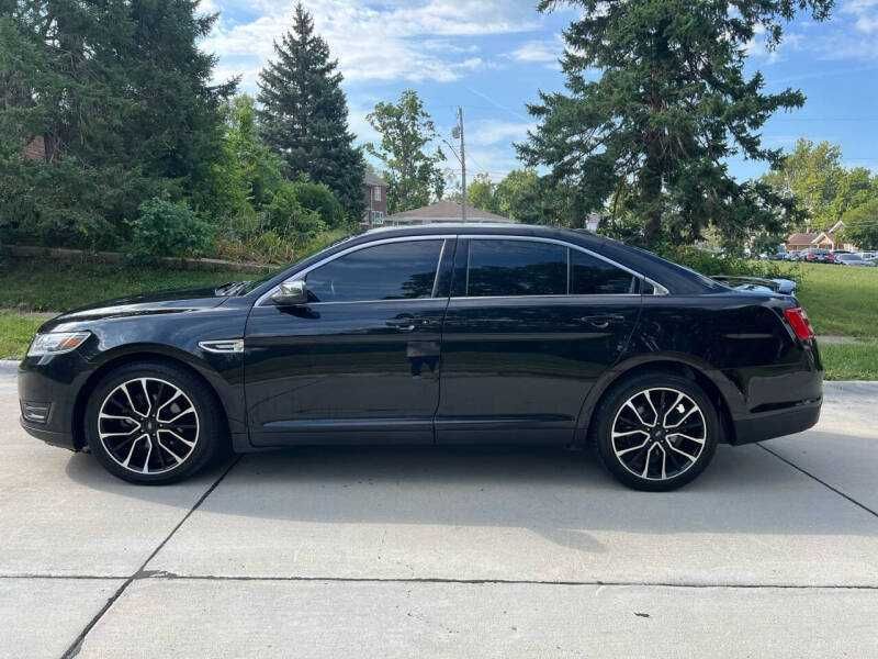 2019 Ford Taurus