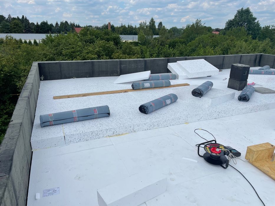 Dekarz. Usługi dekarskie, blacharskie, papa termozgrzewalna