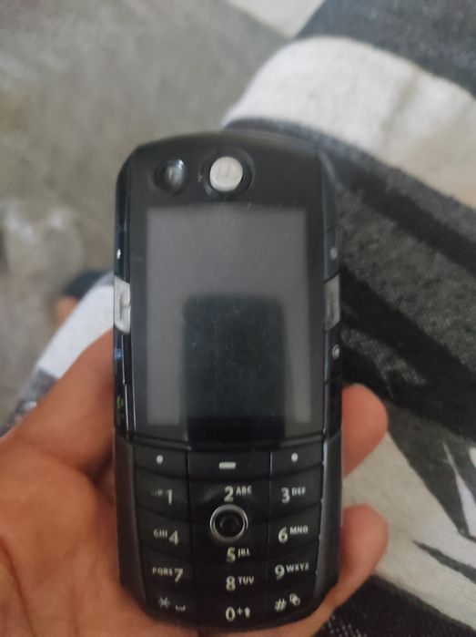 Vendo telemóvel Motorola E1000+ auricular ler a descrição