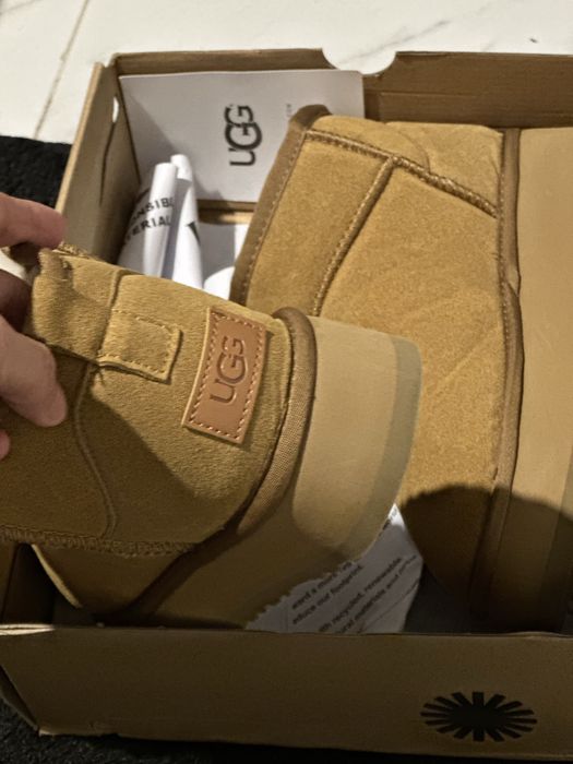 Bota Ugg tam 39 - Nunca usada