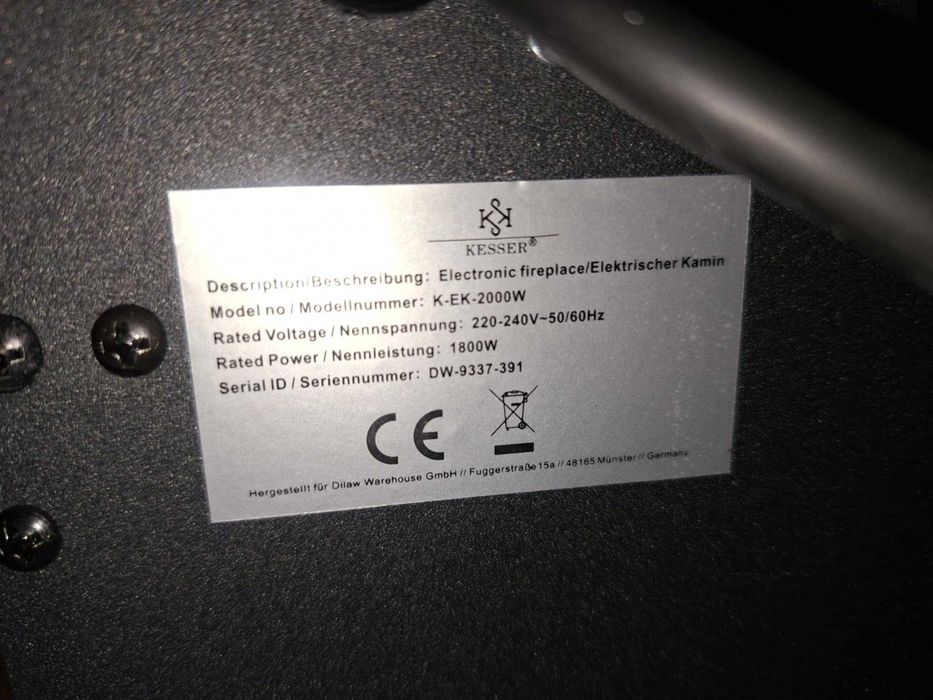 Kominek elektryczny z funkcją grzewcza 2000W czarny Kesser