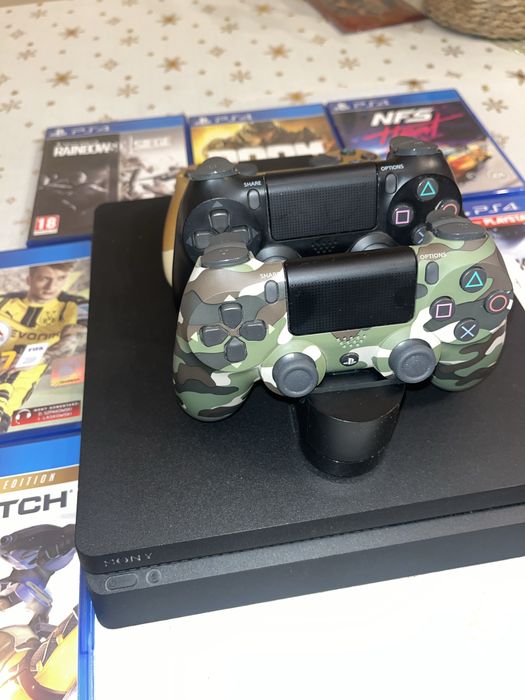 Playstation 4 z dodatkami