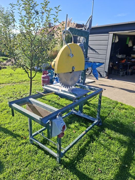 Pila do cięcia bloczków