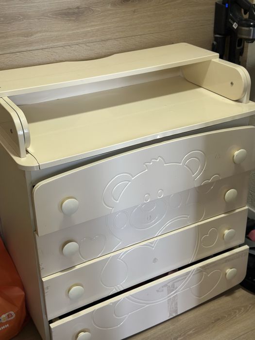 Продам пеленальний столик,дитячий комод