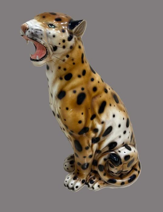 Leopardo antigo em cerâmica com 58 cm