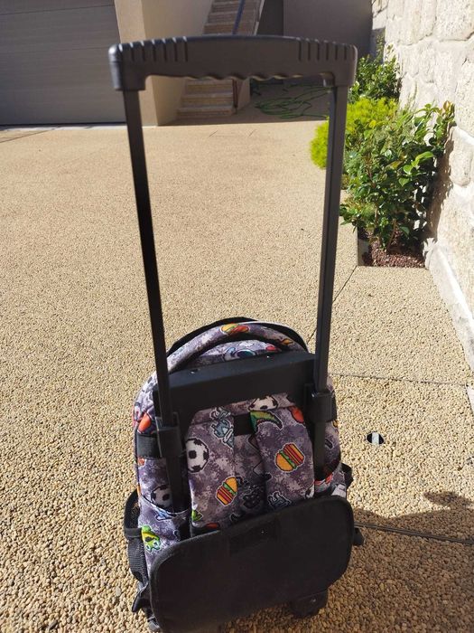 Mochila / Trolley da Totto_ criança em muito bom estado