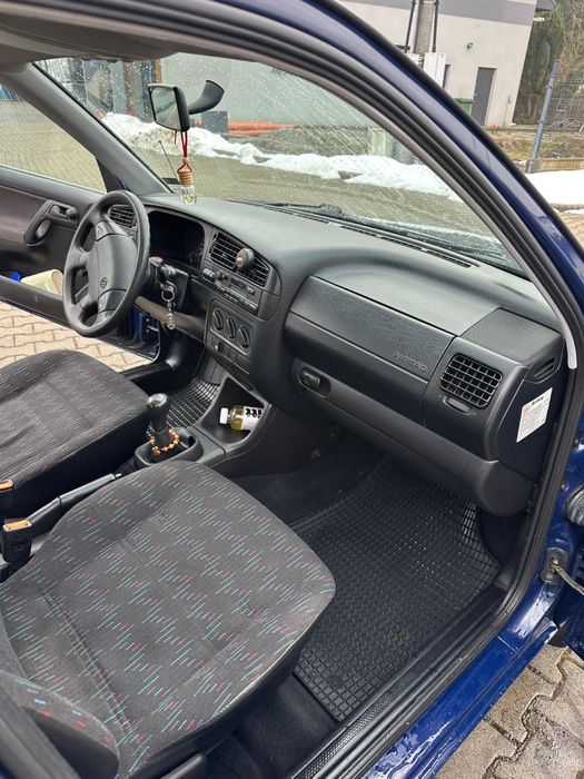 Volkswagen Golf 3 CL 1.6 + LPG 205tyś przebiegu
