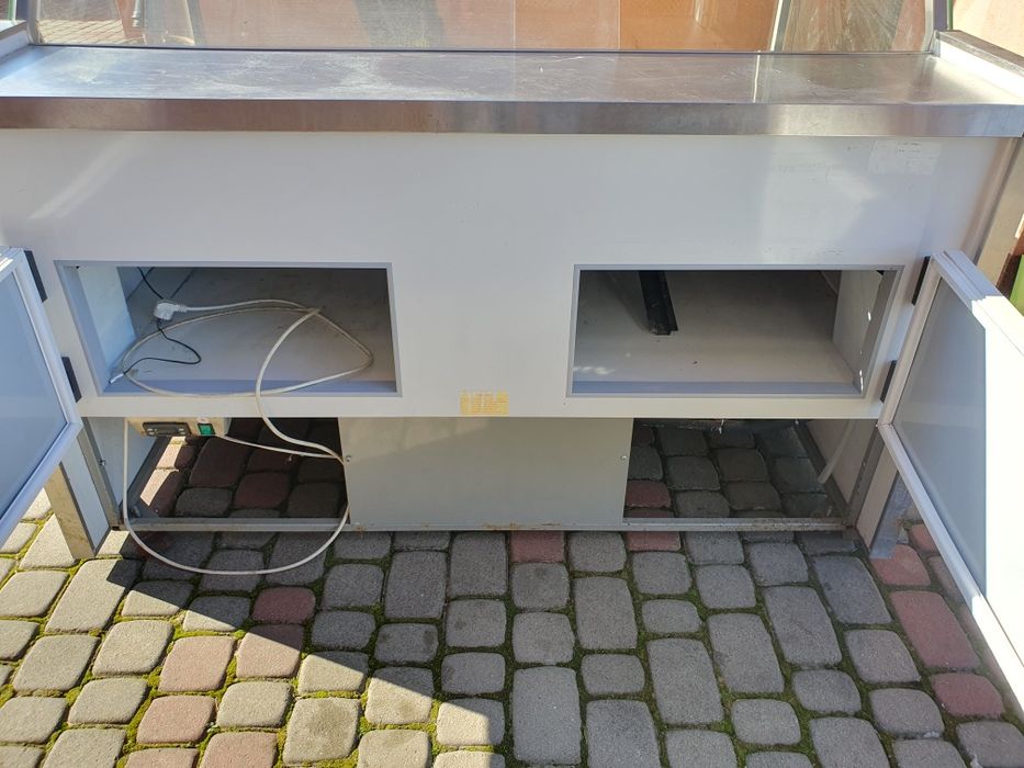 Холодильник. Холодильна вітрина