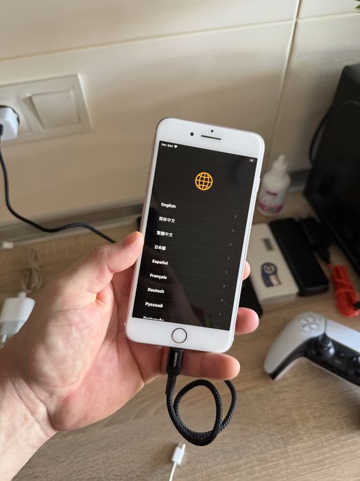Продам Iphone 7+блок айклауд