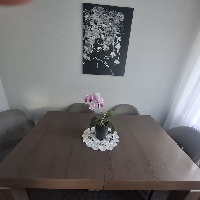 Stół  dębowy rozkładany