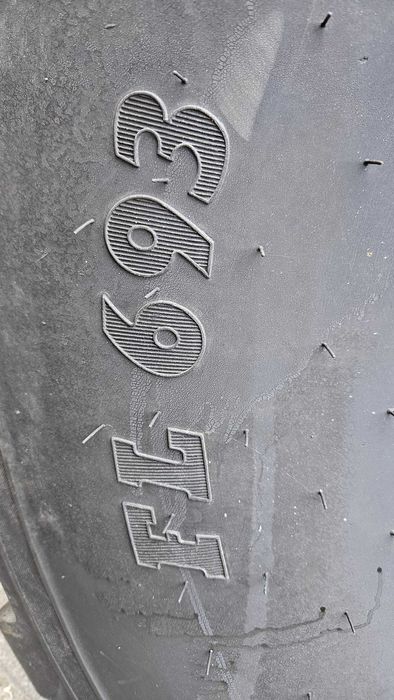 560 /60 R 22,5 BKT FL693