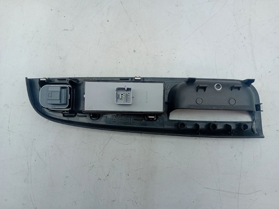 Comando / botão / interruptor vidros frente esquerdo VOLKSWAGEN Golf V