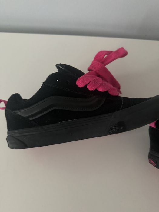 Buty Vans 36,5 wkł wew.23 cm czarne różowe