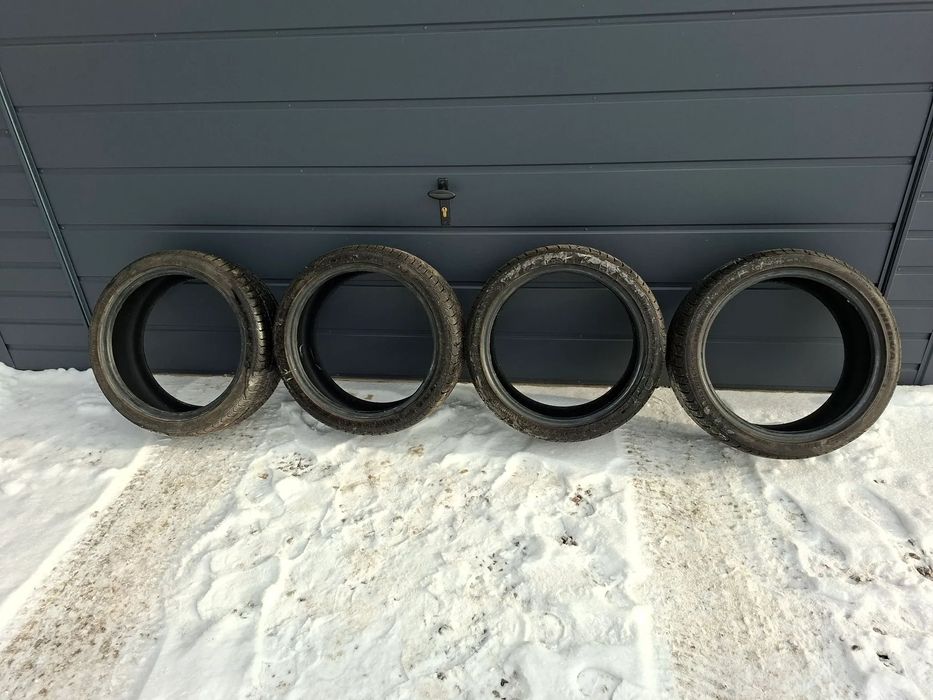 Opony zimowe Minerva 215/40/R18. Jak nowe!!
