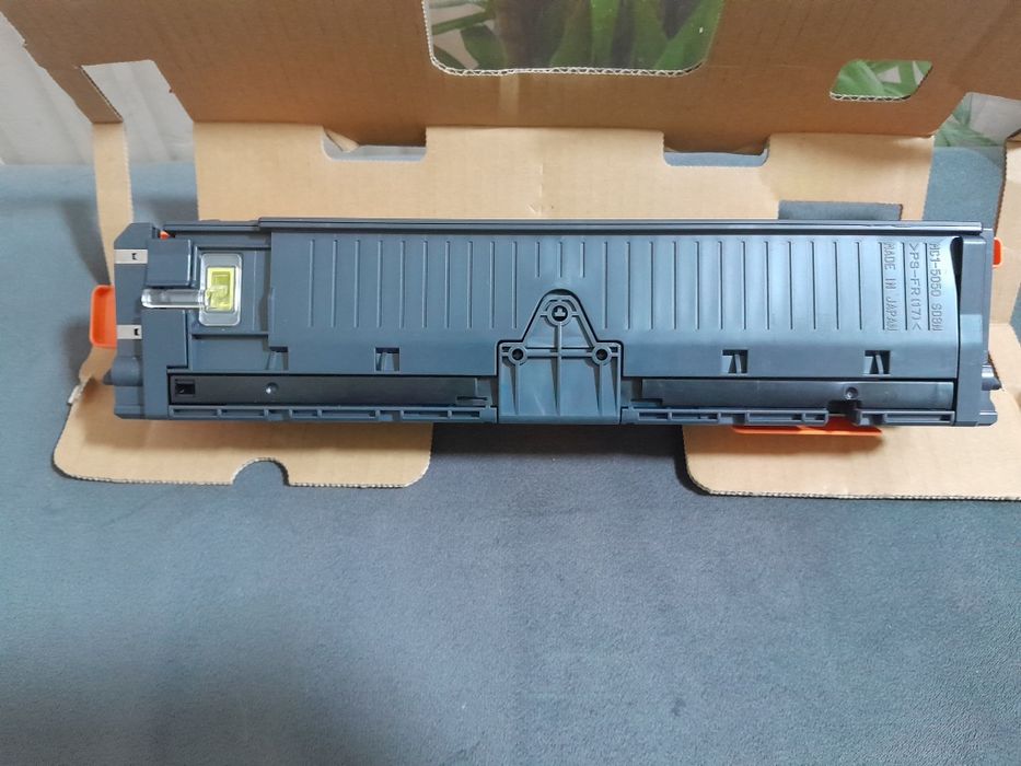 Картридж цветной с тонером для лазерного принтера синий желтый красн