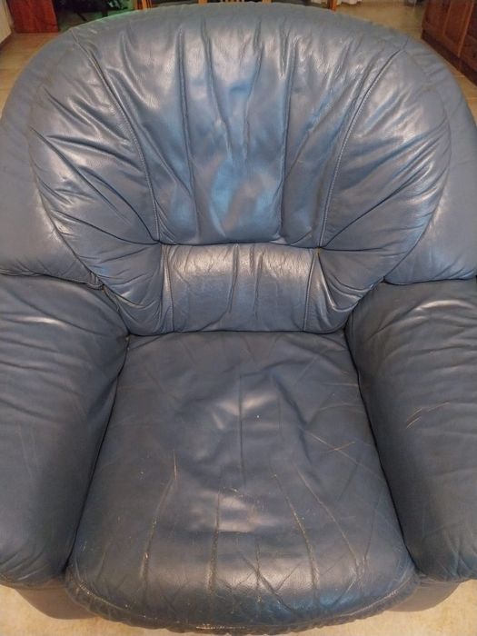 Sofás de pele em bom estado