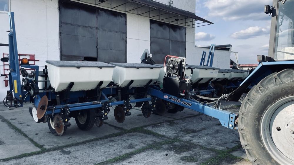 Kinze 3000 8 рядів з Precision Planting vSet2