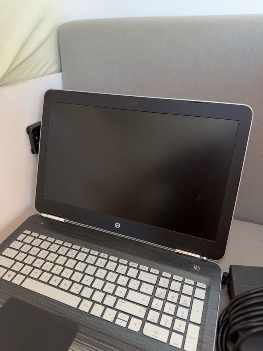 HP Pavilion i7-7700HQ | 16GB RAM | GTX 1050 | SSD 1TB + HDD 1TB