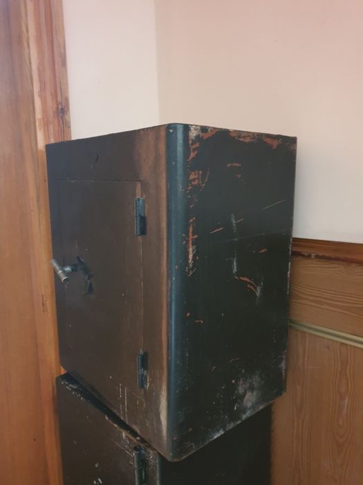 Продам сейфи офісні