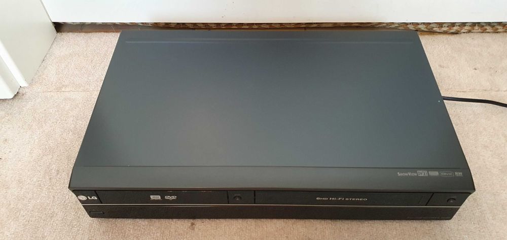 LG RC388, combo VHS DVD, magnetowid