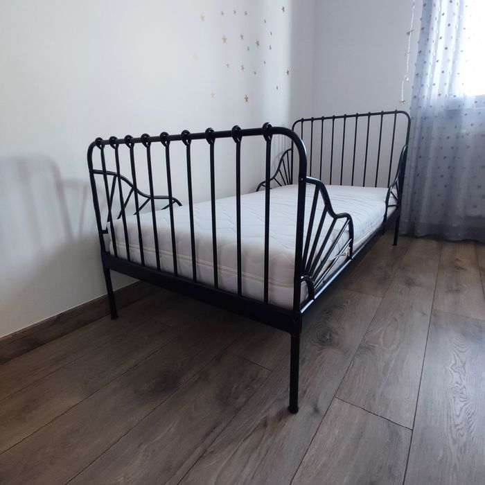 Łóżko dziecięce rozsuwane z materacem