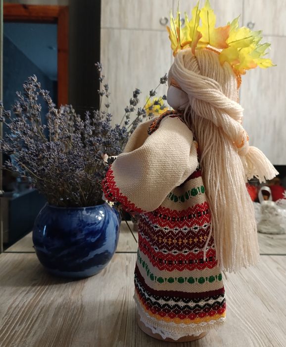 Лялька - мотанка ручної роботи шукає нову домівку